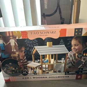 FAO SCHWARZ 2 in 1 Wooden Dollhouse 32 pieces